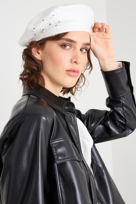 Rhinestone-embellished beret Intrend