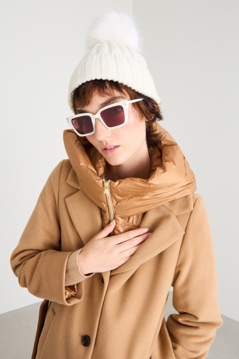 Pom pom hat Intrend