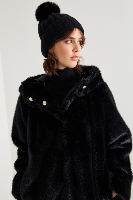 Pom pom hat Intrend