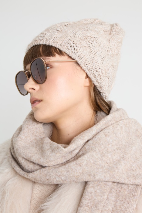 Cuffia lavorata a trecce