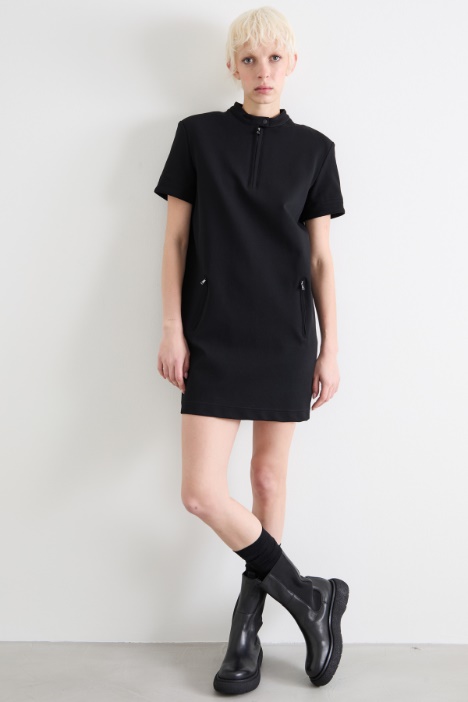 Vestido corto de punto