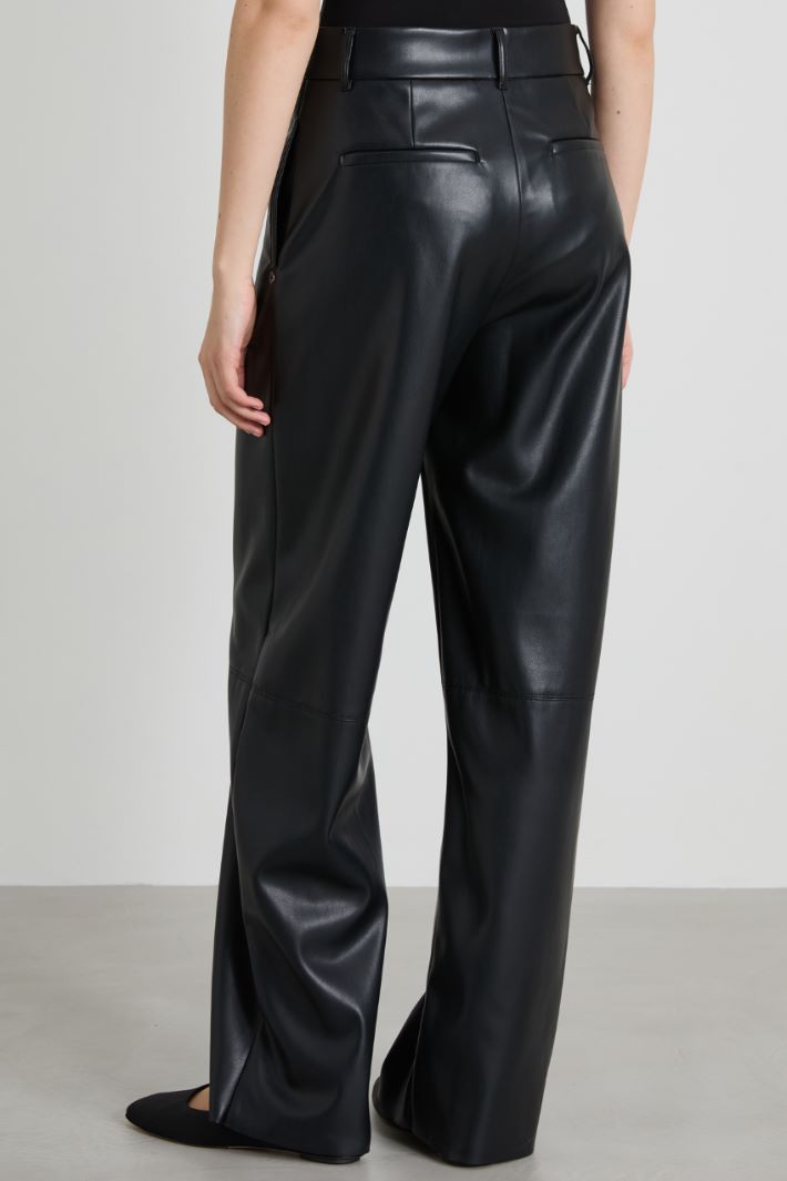 Loose fit faux leather trousers Intrend - 3