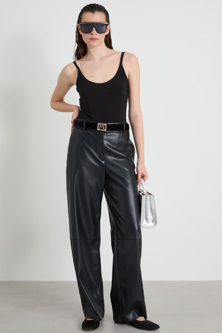 Loose fit faux leather trousers Intrend