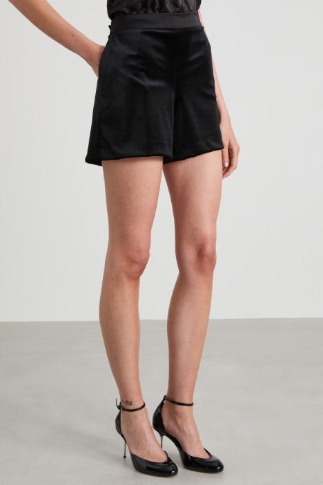 Shorts in velluto