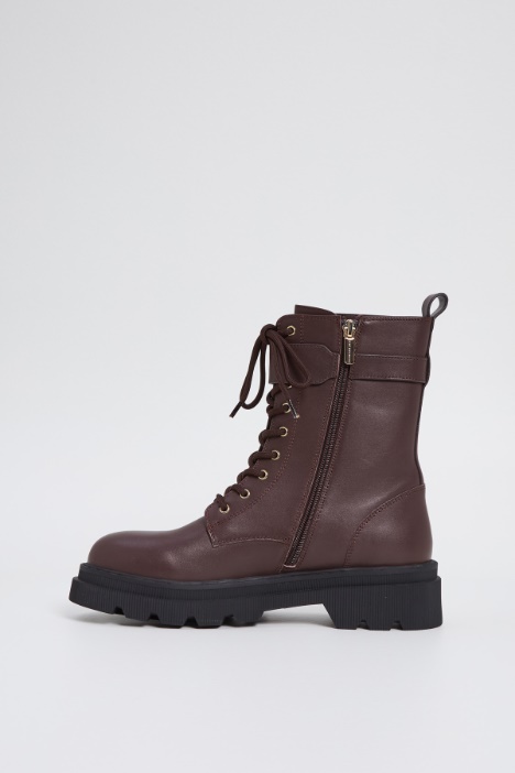 Anfibi in pelle liscia