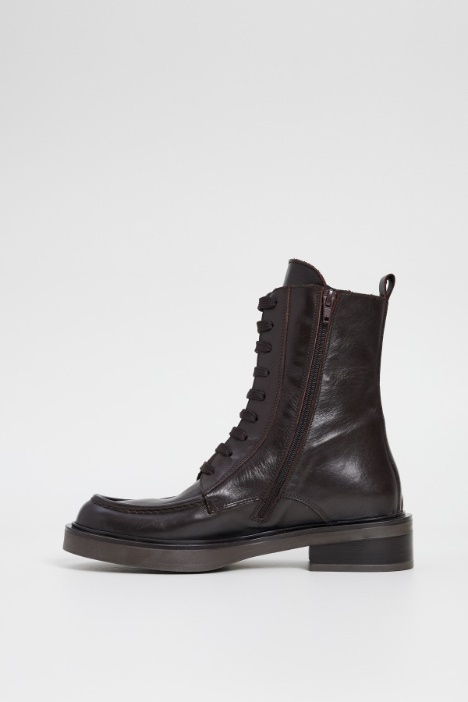 Botines con costuras