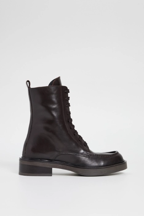 Ankle boots with stitching - Intrend