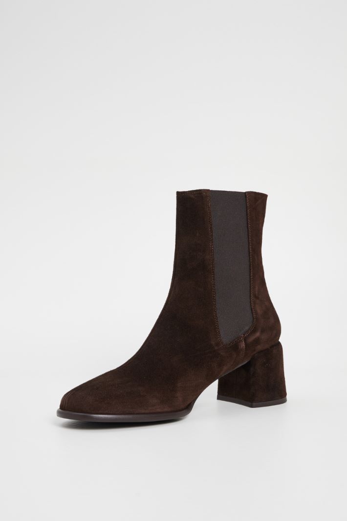 Stivaletti effetto suede con tacco Intrend - 4