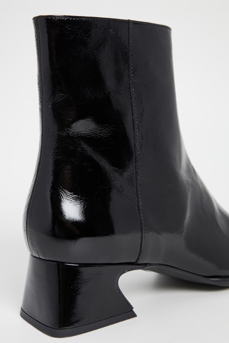 Stivaletti in pelle verniciata