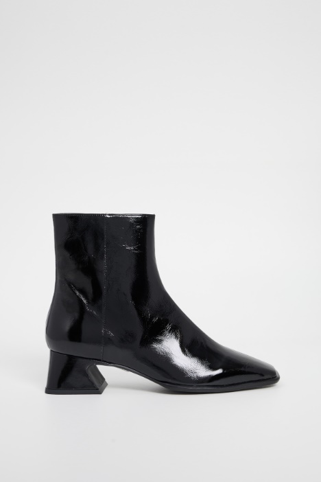 Patent leather ankle boots Intrend
