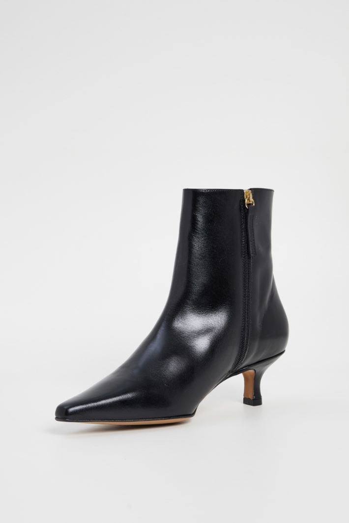 Leather ankle boots with heel Intrend - 4