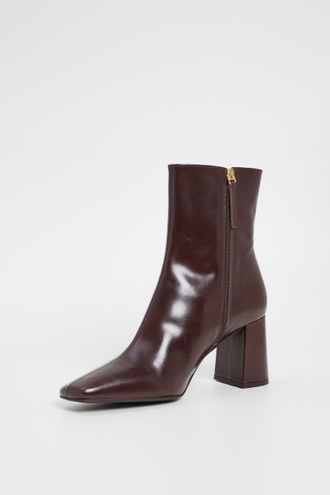 Stivaletti con tacco largo