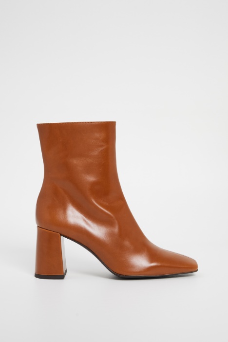 Block heel ankle boots Intrend