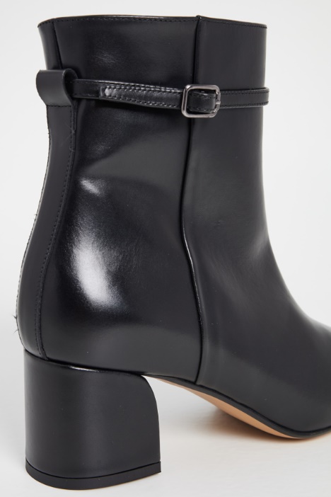 Stivaletti con tacco