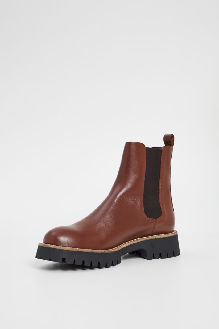 Treaded sole ankle boots Intrend - 4