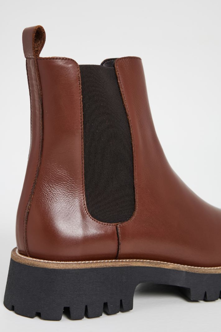 Treaded sole ankle boots Intrend - 3
