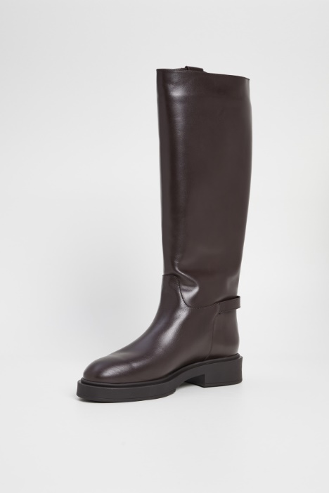 Botas altas con hebilla