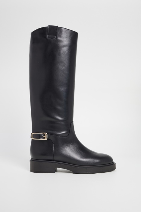 High boots with buckle Intrend