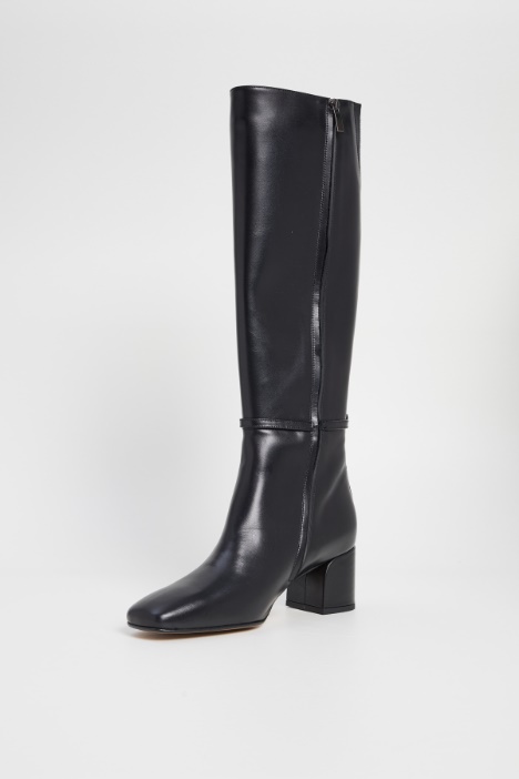 Stivali alti con tacco