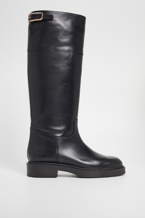 High boots Intrend