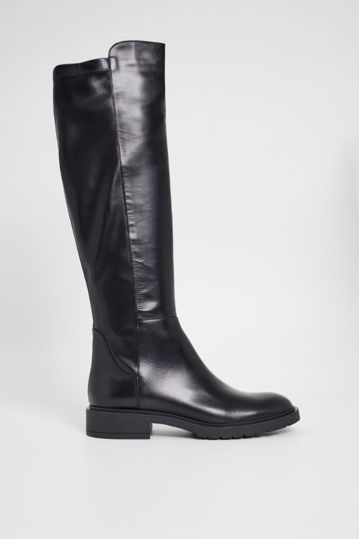 High leather boots Intrend