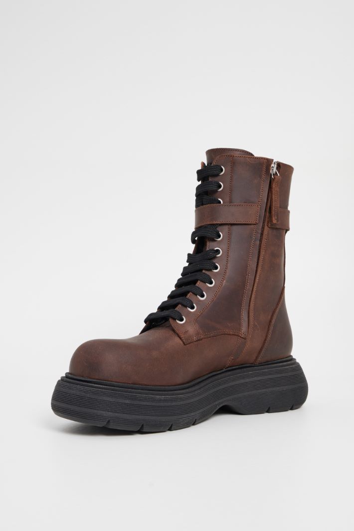 Combat boots with chunky sole Intrend - 4