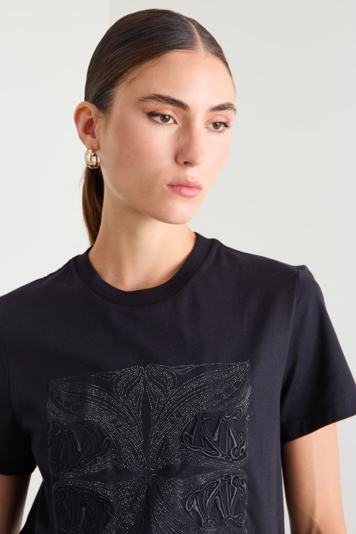 Jersey t-shirt with embroidery Intrend - 4