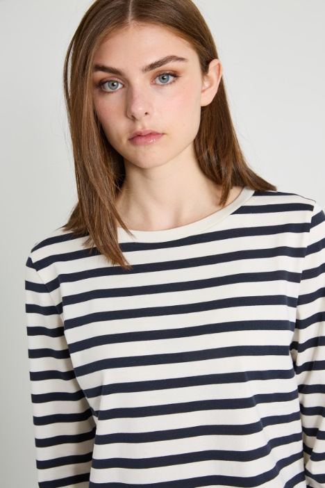 T-shirt girocollo a righe