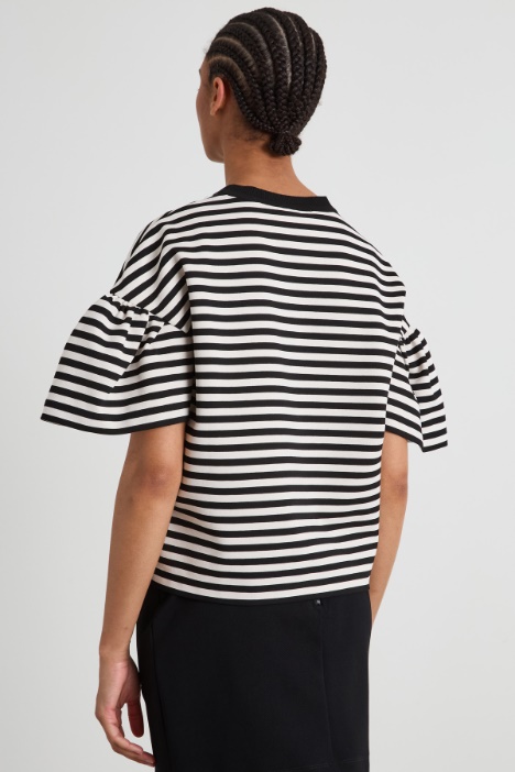 T-shirt con maniche volant