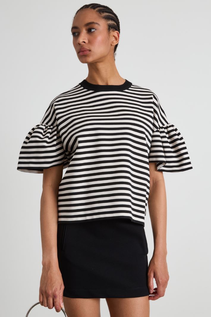 Flounced sleeve T-shirt Intrend