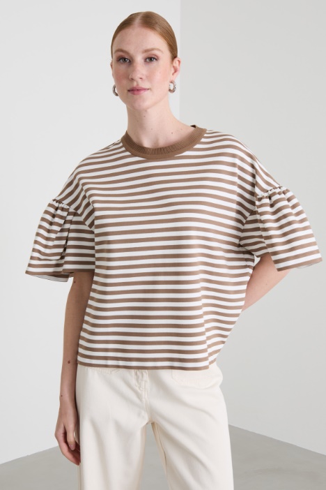 T-shirt con maniche volant Intrend