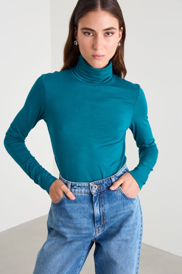 Viscose turtleneck Intrend