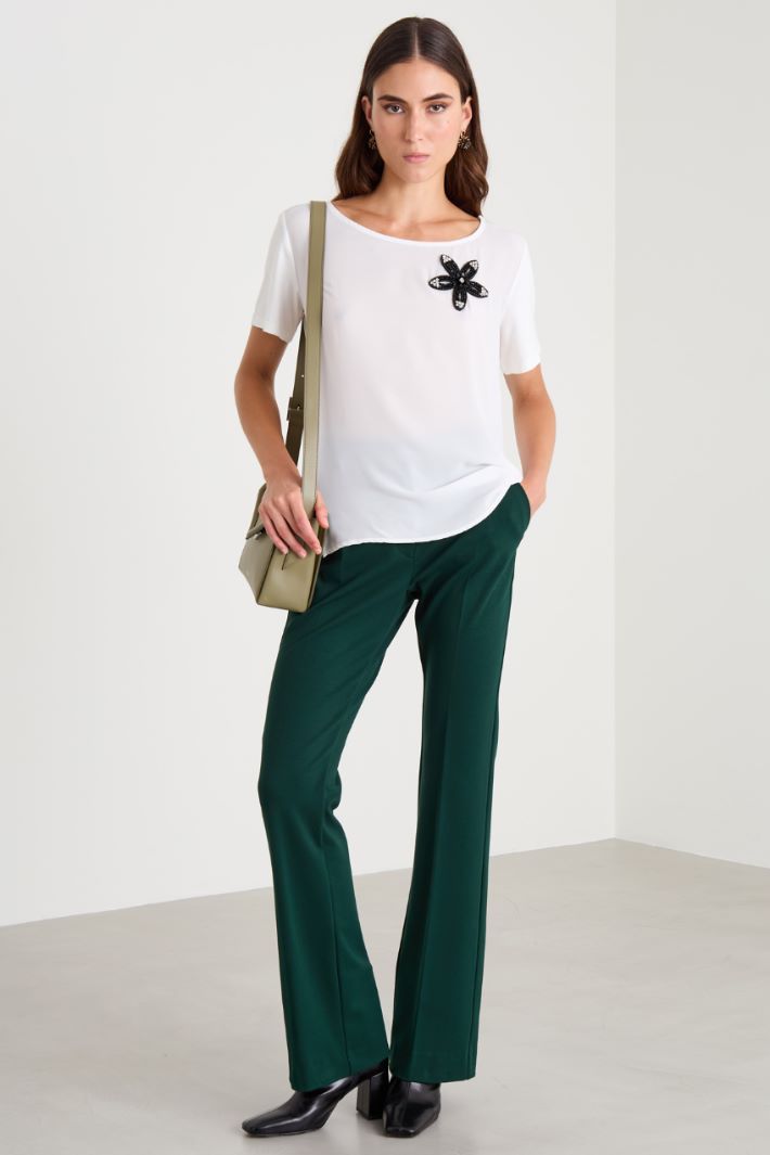 T-shirt bimateriale con strass Intrend - 3