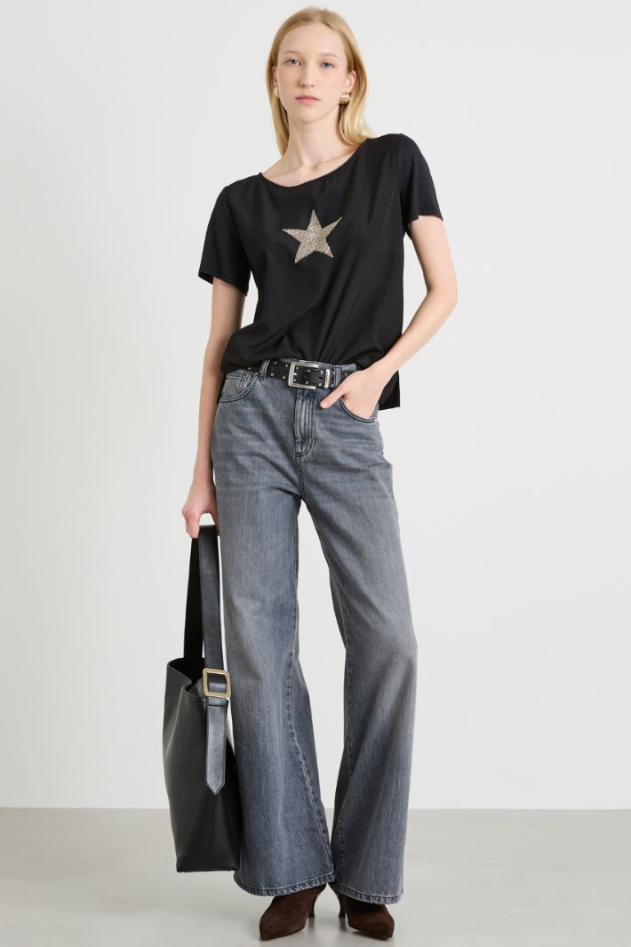 T-shirt bimateriale con strass Intrend - 3