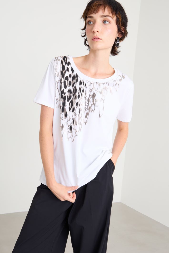 T-shirt con stampa laminata Intrend