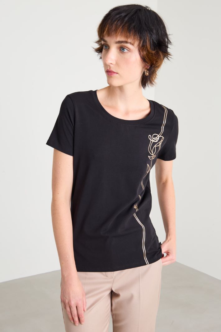 T-shirt con stampa laminata Intrend
