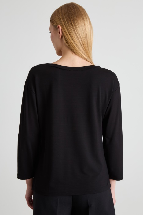 Camiseta con cuello V