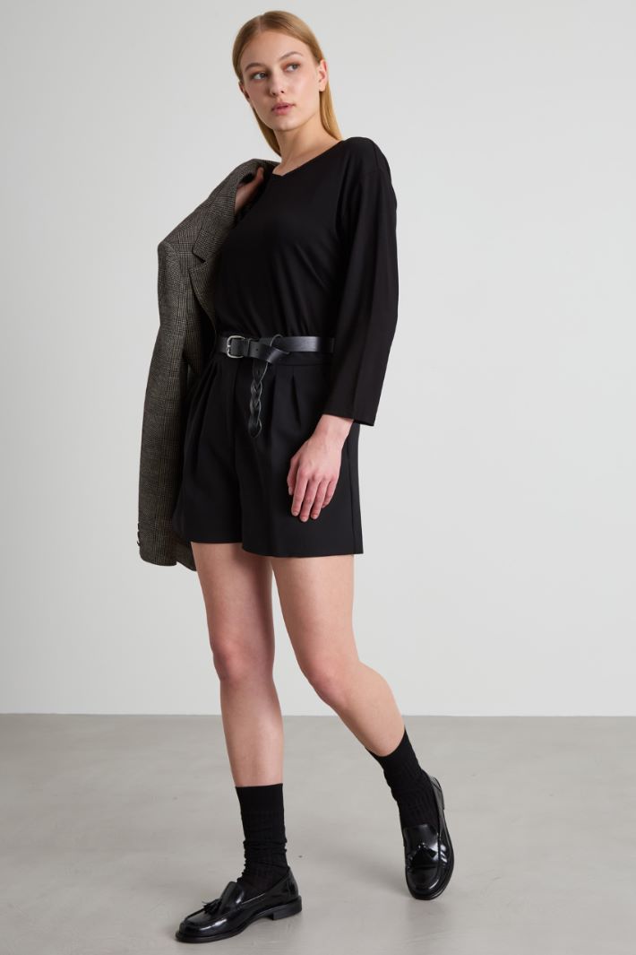 T-shirt con scollo a V Intrend - 3