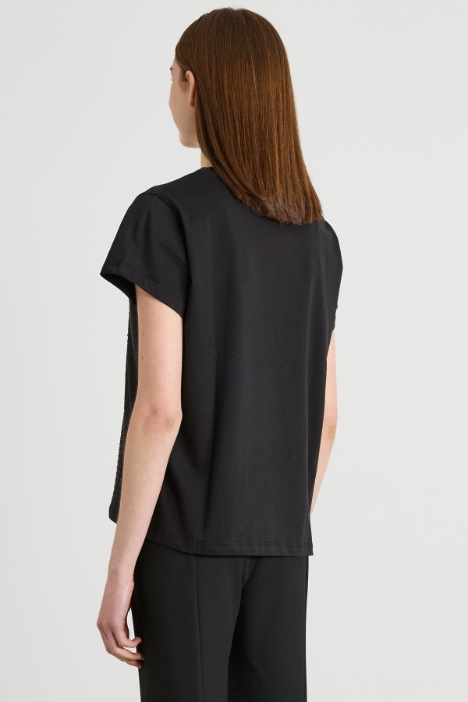 Camiseta con pedrería