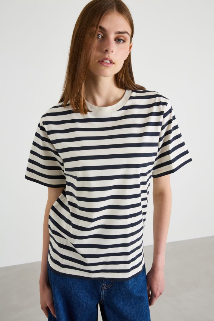 T-shirt in cotone Intrend