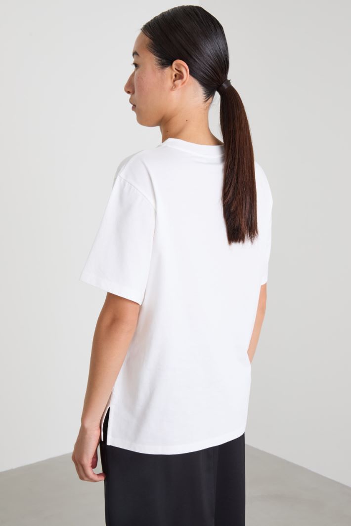 T-shirt con ricamo Intrend - 2