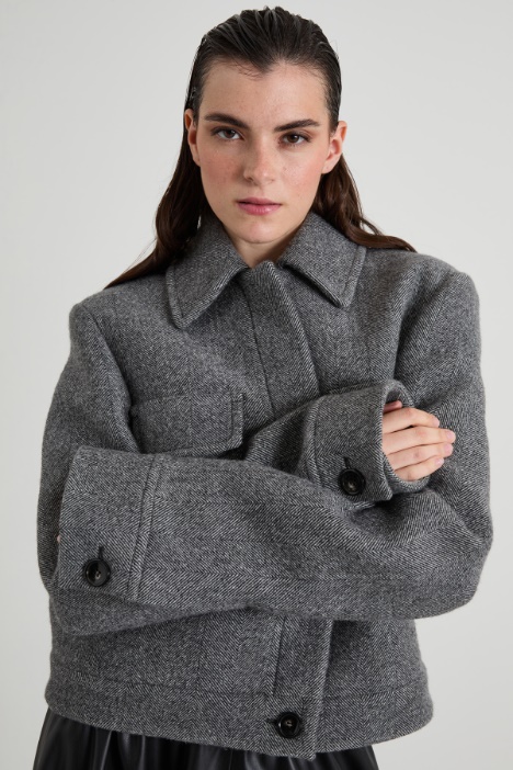 Chaqueta corta con motivo chevrón