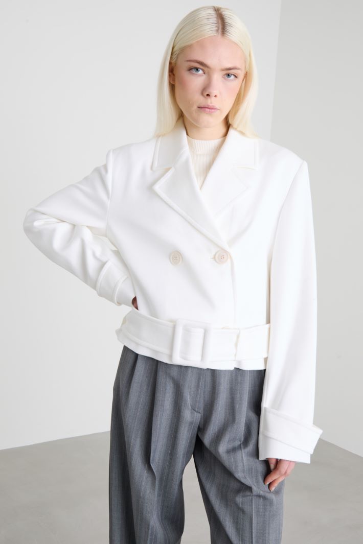 Double-breasted short jacket Intrend