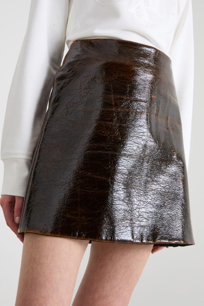Patent-effect wool skirt Intrend - 2