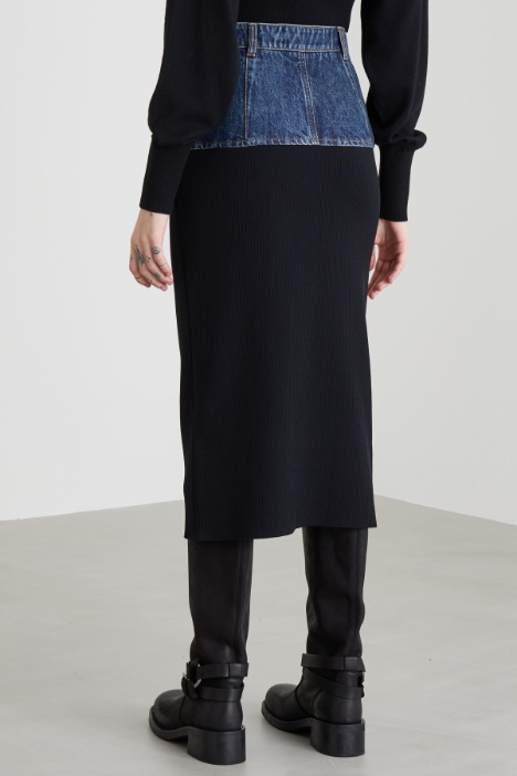 Falda de denim y punto