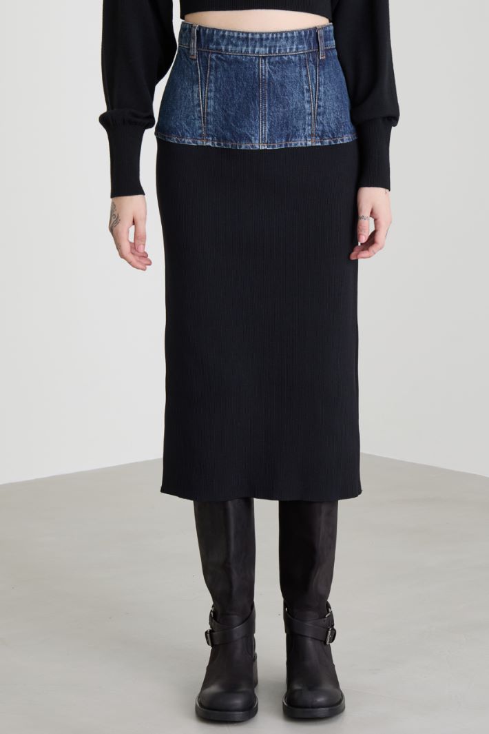 Gonna in denim e maglia Intrend - 4