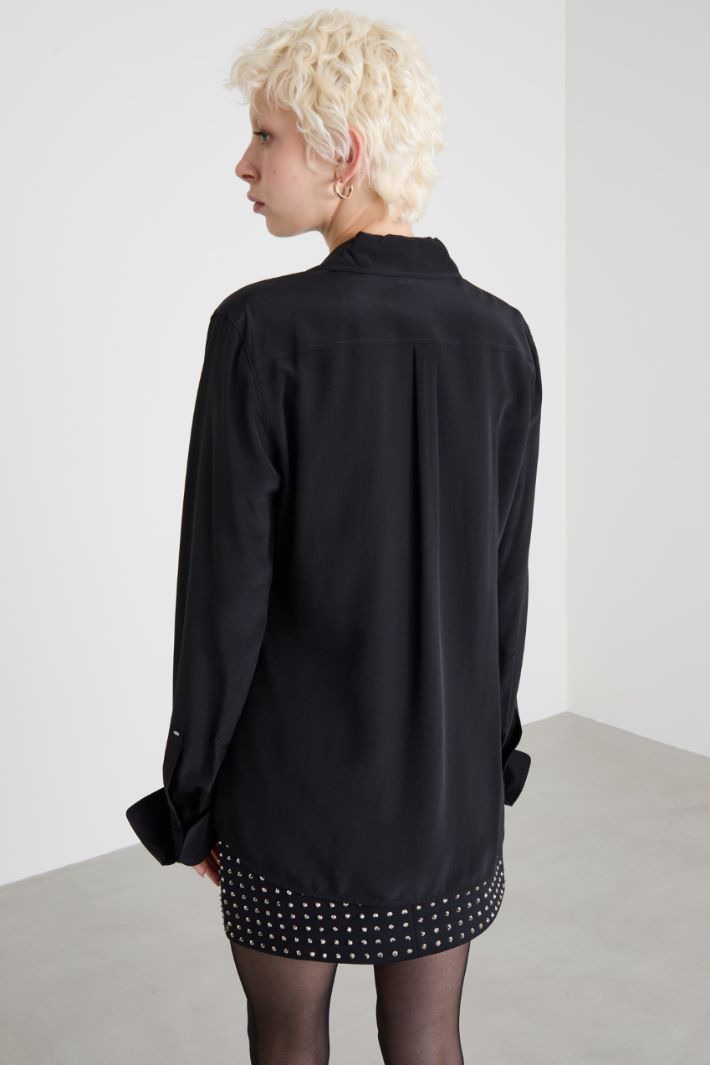 Shirt with folded cuffs Intrend - 2
