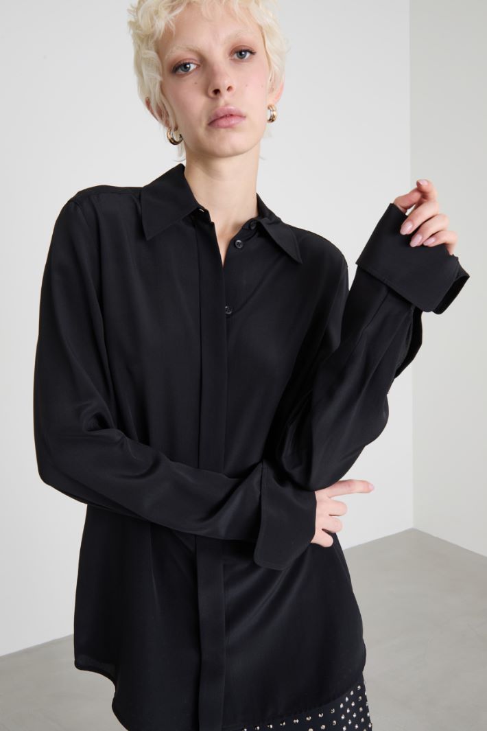 Shirt with folded cuffs Intrend - 4