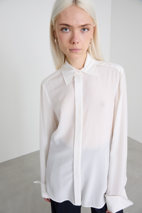 Camicia con polsini risvoltati