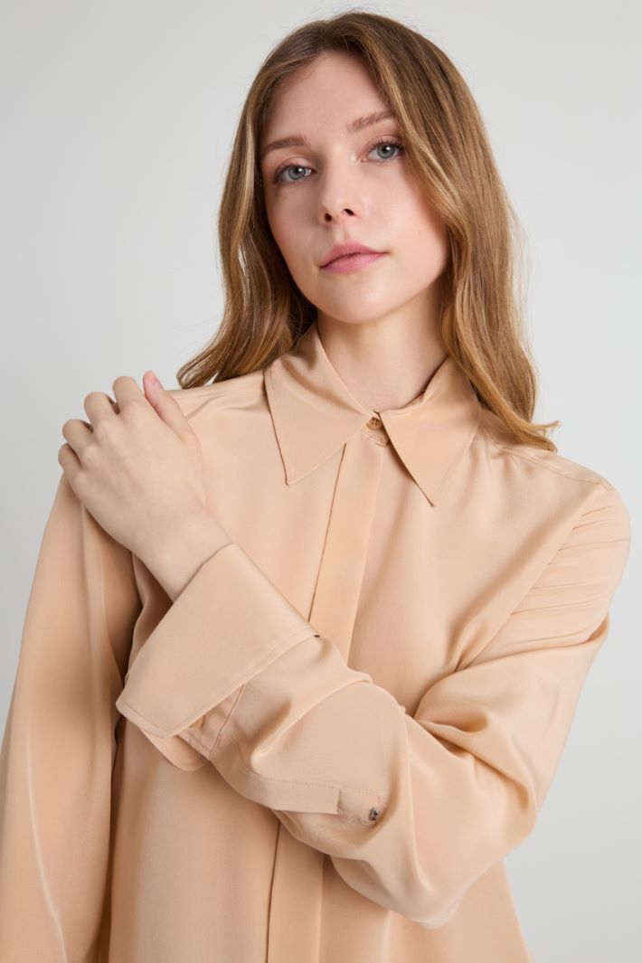Shirt with folded cuffs Intrend - 4